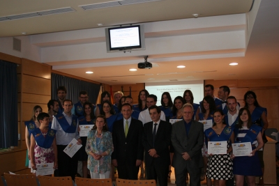 De izq a dcha Agustina Gmez, Jose Carlos Gmez, Manuel Blzquez y Juan Miguel Feli con los titulados